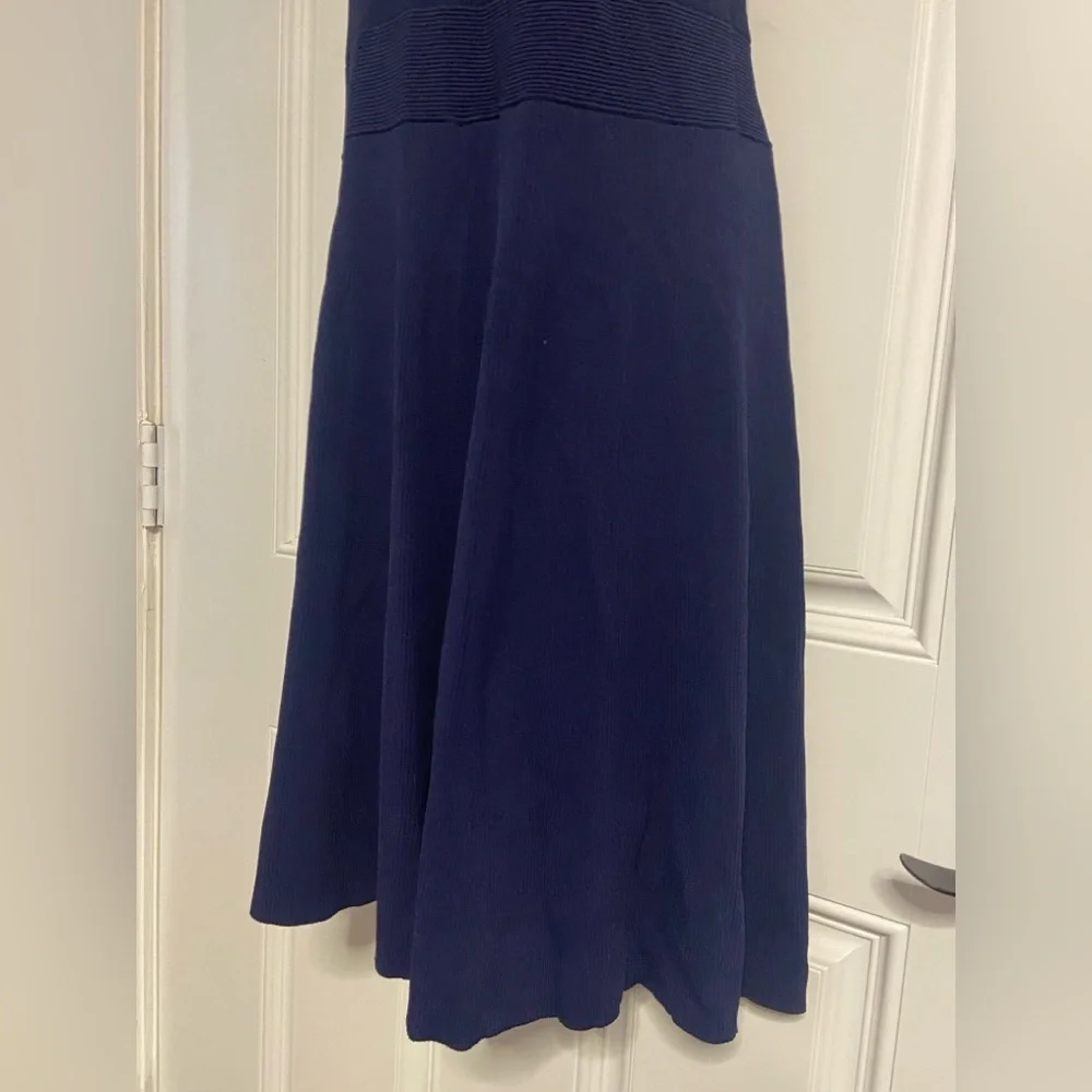 T34a- MICHAEL KORS Navy Keyhole Heavy Knit Fit & Flare Sweater Dress - Picture 3 of 9